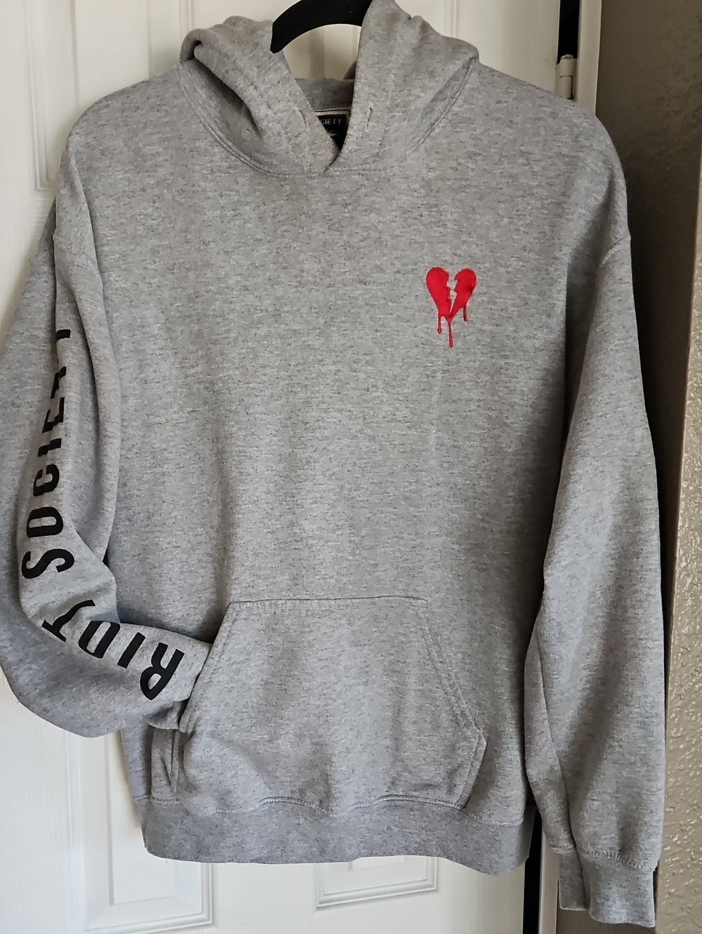 Riot Society Men's Bleeding Heart Pullover Hoodie Grey Size Medium